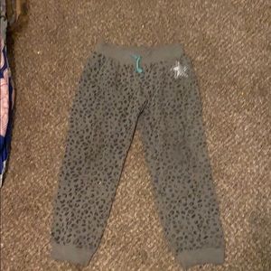 Kids cheetah loungewear/sweatpants